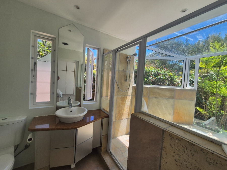 5 Bedroom Property for Sale in Heatherlands Western Cape